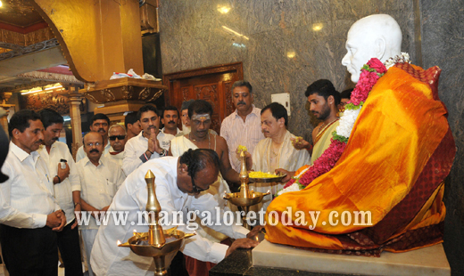 Congress candidate Janardhana Poojary files nomination